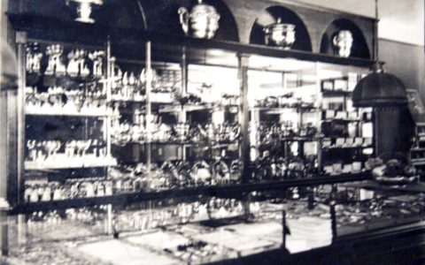 80614c_77f35a0efa834259a1ef36392e99431f